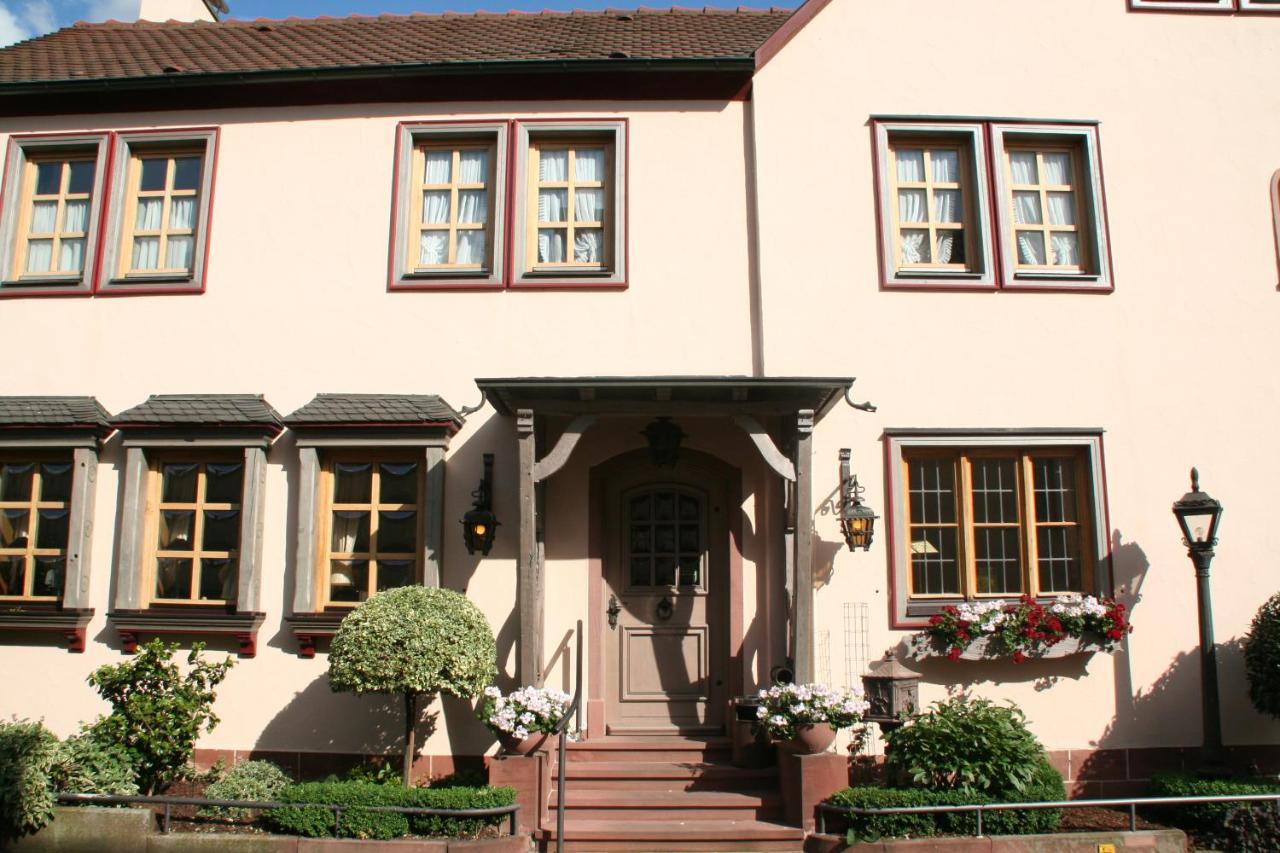 Gasthaus Zur Krone Hotel Grossheubach Exterior photo